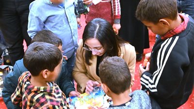 محافظ البحيرة تنظم احتفالية للأطفال الأيتام  وتشاركهم مائدة الإفطار الجماعي 