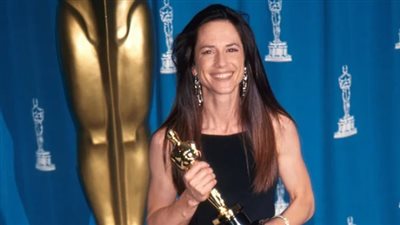 قبل أوسكار 2026 ..هولي هنتر تعيد تجسيد دورها الأسطوري في فيلم البيانو