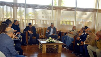  وزير السياحة والآثار يلتقي بأعضاء غرفة الغوص والأنشطة البحرية بشرم الشيخ لبحث سبل تطوير نشاط الغوص