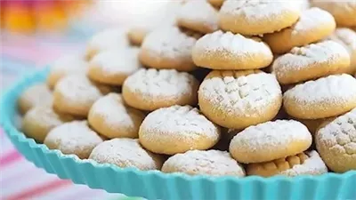 أسعار الكعك في الأسواق للأغنياء فقط  الكيلو ب٥٢٠جنيه