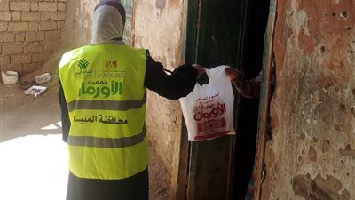 توزيع 3 آلاف كيلو لحوم للأسر الأولى بالرعاية بالمنيا 