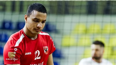 الأهلي يعلن اصابة أحمد عزب نجم الطائرة