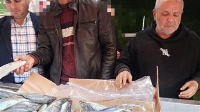 ضبط 22 كوز لانشون بأحد محال البقالة بدون فواتير دالة على مصدرها بالبحيرة