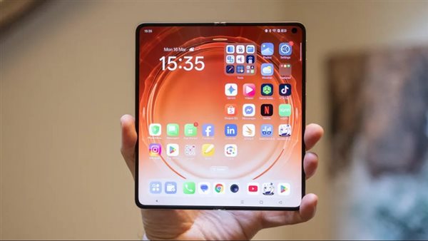 أوبو تسخر من سامسونج خلال إطلاق Find N6