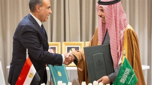 مصر والسعودية توقعان اتفاقية للإعفاء المتبادل من تأشيرات الإقامة القصيرة لحاملي الجوازات الدبلوماسية والخاصة