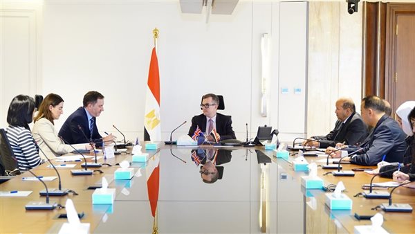 وزير التخطيط: مشروعات البنية التحتية أحد المحركات الرئيسية للنمو الاقتصادي