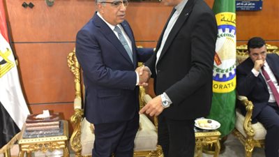 محافظ الدقهلية يستقبل المهنئين بعيد الفطر المبارك