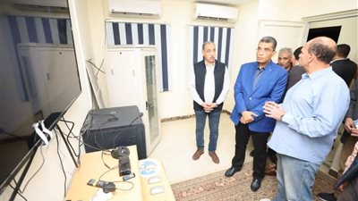 محافظ البحر الأحمر يشدد على أهمية تشغيل منظومة الكاميرات 