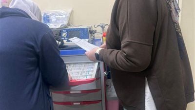 فرق الطب العلاجي بالدقهلية يتابع الانضباط  وجاهزية الأطقم الطبية بالمستشفيات 