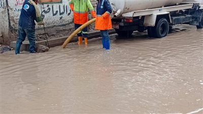 مياه البحيرة تواصل رفع تراكمات الأمطار 