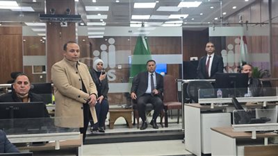 محافظ القليوبية يتابع تمركزات سيارات شفط مياه الأمطار وانتشارها