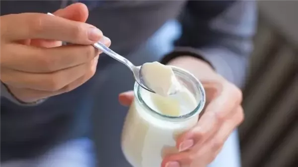 احصلي على بطن مسطحة.. فوائد الزبادي المذهلة لجسمك