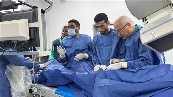 قسطرة قلبية عاجلة تنقذ مريضًا فلسطينيًا بمستشفيات سوهاج الجامعية