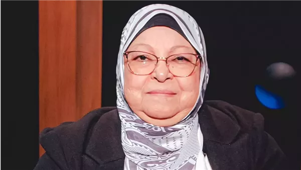 بسبب خطوبة ابنها.. سعاد صالح تناشد رجال الأزهر المستنيرين للتصدي للمتشددين (ما القصة؟)
