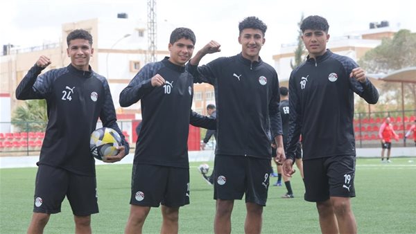 منتخب الناشئين يواصل استعداداته لتونس.. ودرويش يحفز اللاعبين