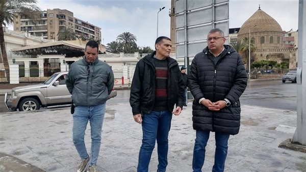 الشافعي ورؤساء الأحياء.. يطهرون شوارع الشمالية من الأمطار.. بمساندة شرطة مرافق ومرور القاهرة
