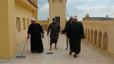 إزالة مياه الأمطار من أسطح المساجد بالشرقية