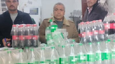 ضبط 107 لتر مياه غازية منتهية الصلاحية داخل أحد محلات السوبر ماركت بالبحيرة