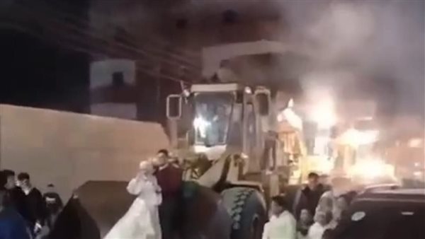 زفاف باللودر في قلهانة بالفيوم يدهش الأهالي