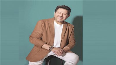 الفنان يتلقى العلاج وحالته مستقرة 