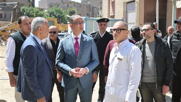 محافظ الجيزة يتابع انتظام سير العمل بمستشفى أم المصريين وتواجد الأطقم الطبية والتمريض