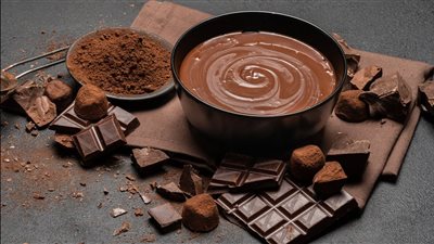 هل تناول الشوكولاتة الداكنة مفيد لصحة القلب؟