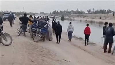 مصرع أب وزوجه وابنه إثر انقلاب تروسيكل بمياه مشروع ناصر بالبحيرة