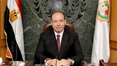 جامعة المنصورة تُصدر قرارًا شاملًا لترشيد استهلاك الكهرباء ورفع كفاءة استخدام الطاقة 