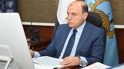 محافظ الغربية يشارك اجتماع عبر الفيديو كونفرانس مع وزيرة التنمية