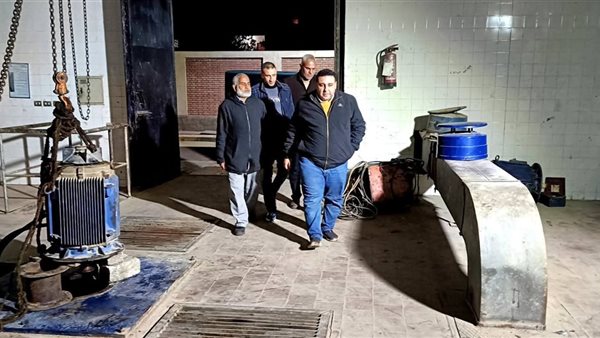 رئيس مياه البحيرة يواصل المتابعة الميدانية ليلًا لضمان جاهزية محطات الصرف