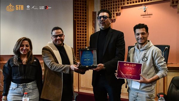 أحمد وفيق يتحدث عن أهمية الإسكندرية للفنانين في ماستر كلاس بملتقى نغم للمسرح