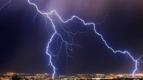دعاء العواصف.. ماذا نقول عند سماع الرعد؟