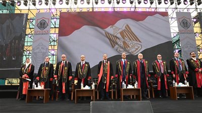 المنشاوي يشهد احتفالية جامعة سفنكس بتخريج أولى دفعات الكليات الطبية بأسيوط الجديدة