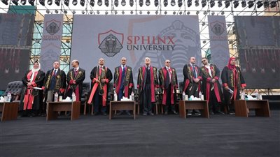 محافظ أسيوط يشهد احتفالية كبرى لتخريج أول دفعة من جامعة سفنكس