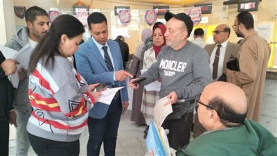 طلبات التصالح تحت المجهر.. رئيس حي المعصرة يتابع أداء المركز التكنولوجي لخدمة المواطنين