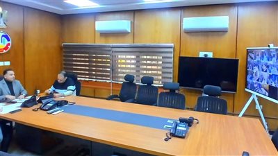 متابعة  تجهيز الخدمات التكنولوجية للمجمعات الحكومية بالبحيرة