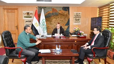 محافظ الفيوم يبحث آليات الاستغلال الأمثل للفرص الاستثمارية بمحمية قارون
