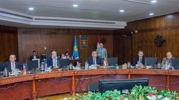 رئيس جامعة طنطا يعلن الخطة الاستراتيجية لترشيد استهلاك الطاقة