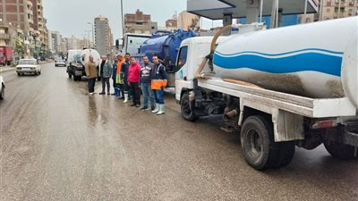 مياه البحيرة: إنتشار فرق الطوارئ والمعدات بالشوارع لرفع تجمعات مياه الأمطار