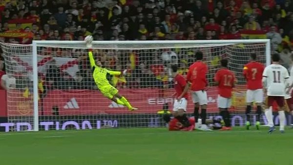 نجم الزمالك: “شوبير حارس مصر في المونديال.. وفتوح أوقف أفضل لاعب في العالم”