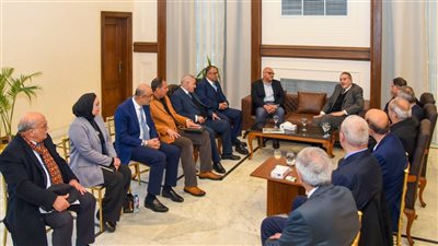 أيمن عطية يعقد اجتماعًا لضبط الأسعار ومواجهة الاحتكار واحتواء التوتر بين التجار والمواطنين