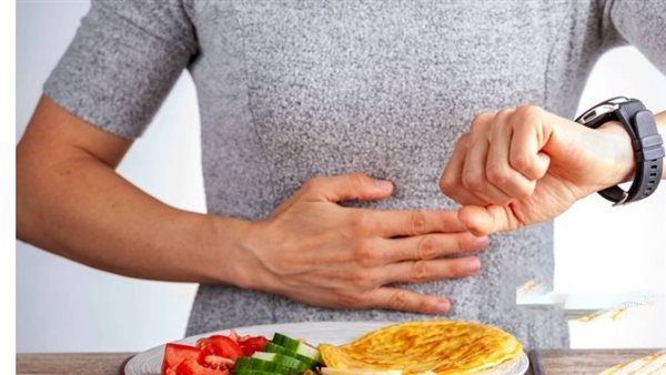 ما هي فوائد تناول الطعام في وقت مبكر؟