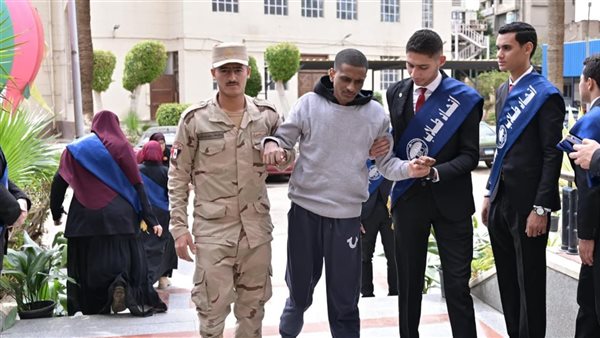 إنهاء الموقف التجنيدي لطلاب جامعة القاهرة من متحدي الإعاقة