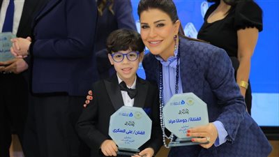 علي السكري بعد تكريمه عن مسلسل اللون الأزرق: الفنانة چومانا كانت أكثر الداعمين لي
