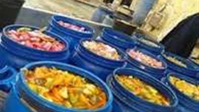 ضبط 7.5 طن مخللات مجهولة المصدر بالبحيرة