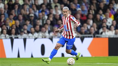 جريزمان وألفاريز يقودان أتليتكو مدريد أمام برشلونة
