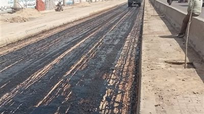 البحيرة تنفذ مشاريع تمهيد الطرق ورفع كفاءة الأرصفة