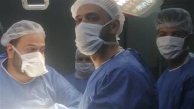 إنقاذ شاب من الشلل في أول جراحة دقيقة للعمود الفقري بـ «منيا القمح المركزي»