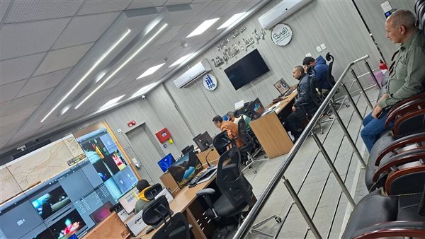 سكرتير عام الفيوم يتابع من مركز سيطرة الشبكة الوطنية الالتزام بمواعيد الغلق