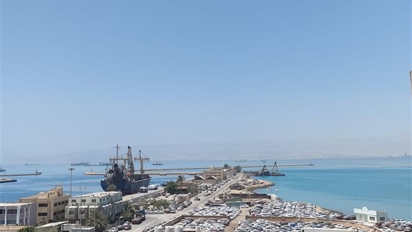 تداول 11 ألف طن بضائع بموانئ البحر الأحمر
